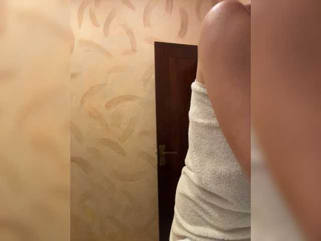 KinaMoonLove live cam on BongaCams