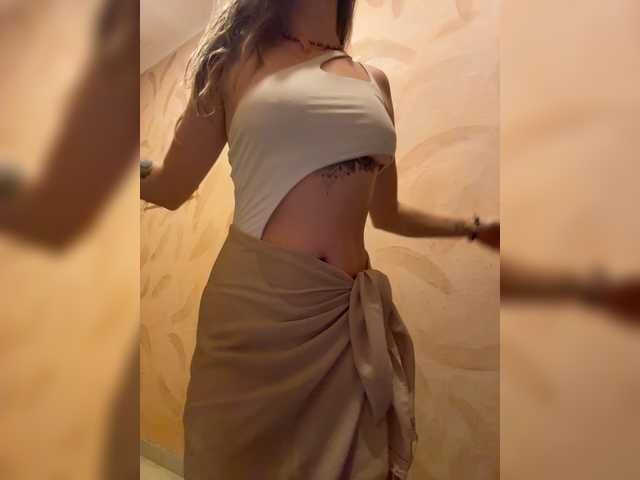 KinaMoonLove live cam on BongaCams