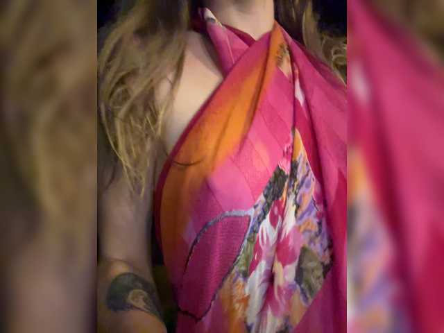 KinaMoonLove live cam on BongaCams