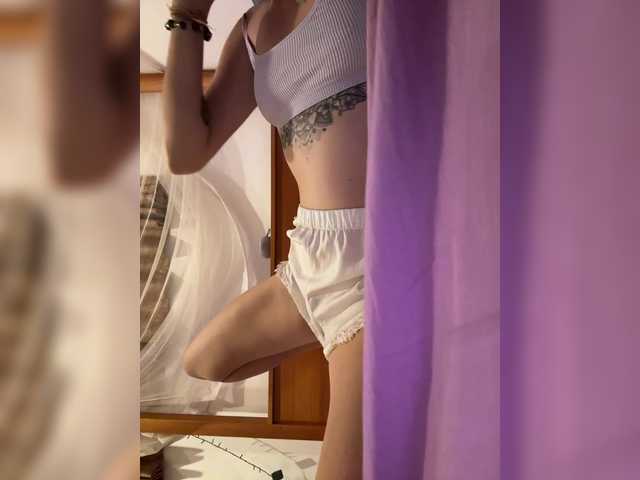 KinaMoonLove live cam on BongaCams