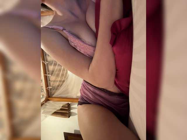 KinaMoonLove live cam