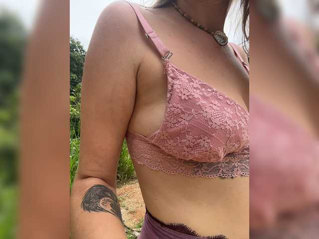 KinaMoonLove live cam on BongaCams