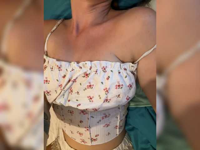 KinaMoonLove live cam on BongaCams