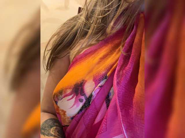 KinaMoonLove live cam preview