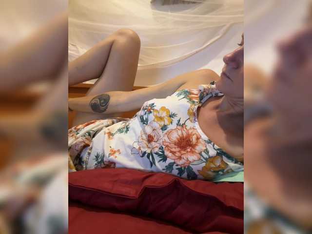 KinaMoonLove live cam on BongaCams