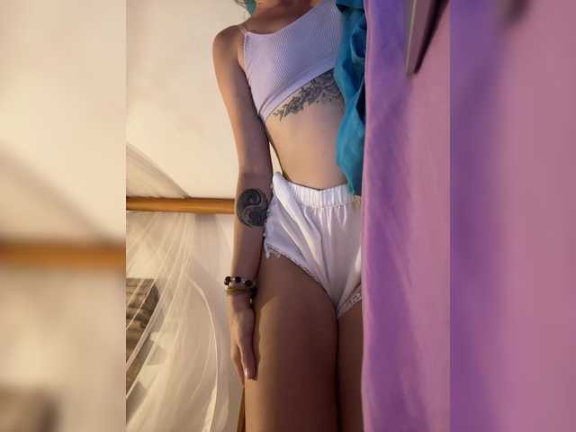 KinaMoonLove live cam on BongaCams