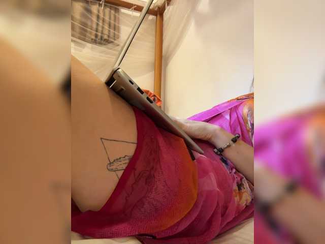 KinaMoonLove live cam on BongaCams