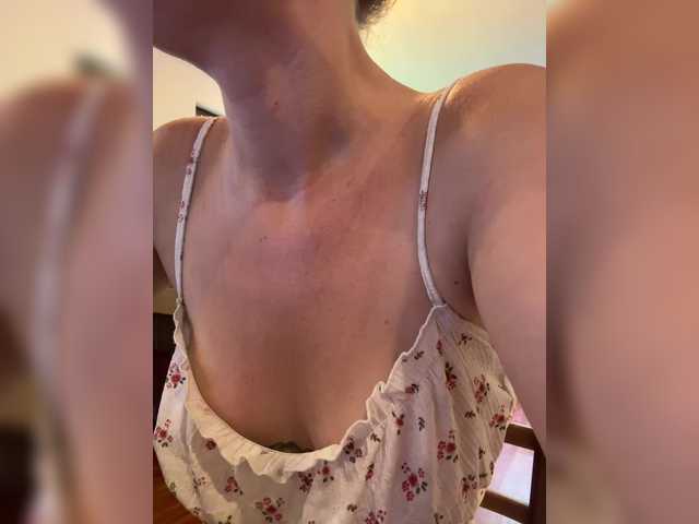 KinaMoonLove live cam on BongaCams