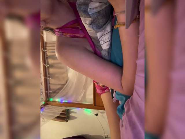Kinamoonlove live cam