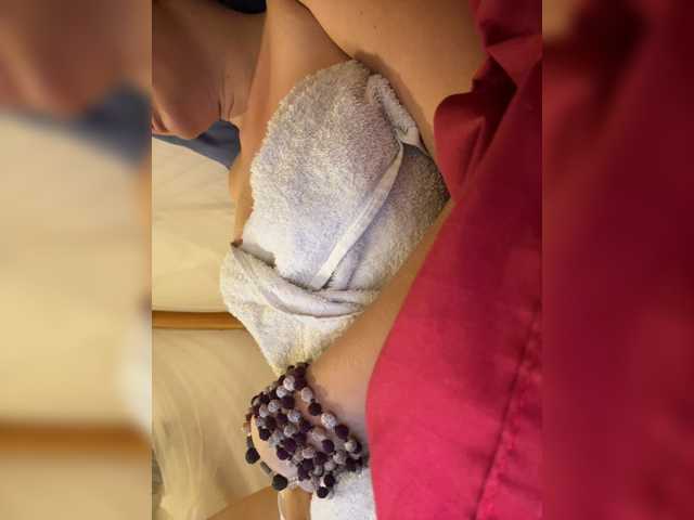 KinaMoonLove live cam on BongaCams