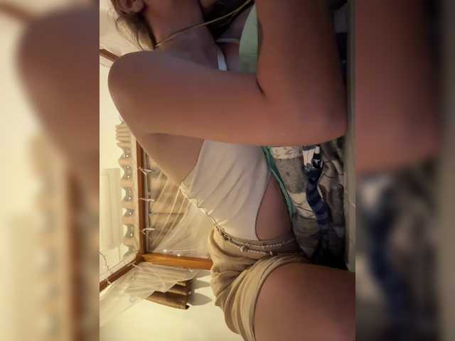 KinaMoonLove live cam preview
