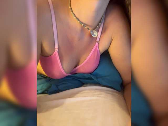 KinaMoonLove live cam on BongaCams