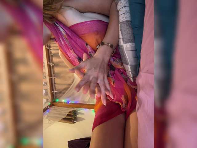 KinaMoonLove live cam on BongaCams