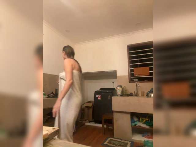 KinaMoonLove live cam on BongaCams