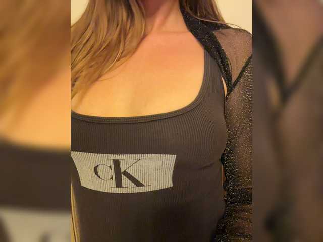 KinaMoonLove live cam on BongaCams