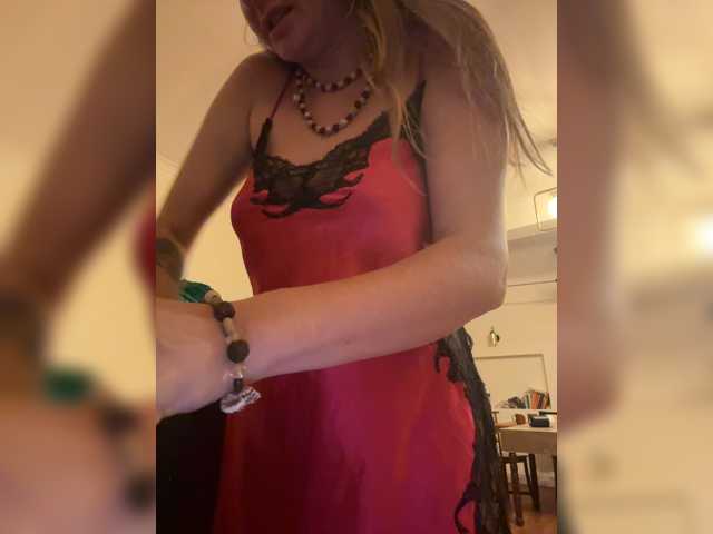 KinaMoonLove live cam on BongaCams