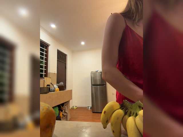 KinaMoonLove live cam on BongaCams