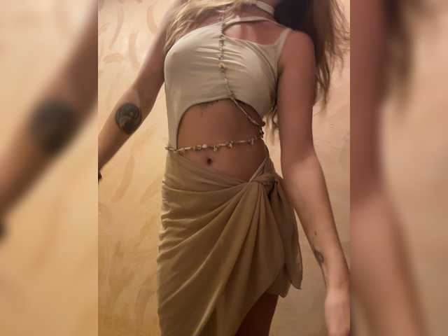 KinaMoonLove live cam on BongaCams