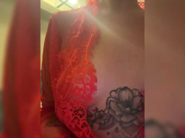 KinaMoonLove live cam on BongaCams