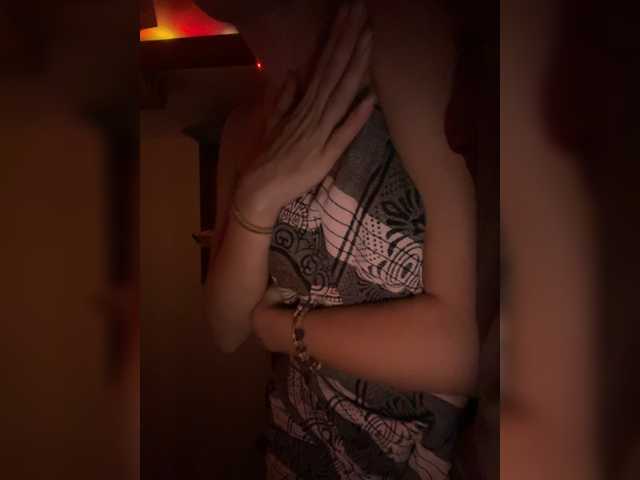 KinaMoonLove live cam on BongaCams