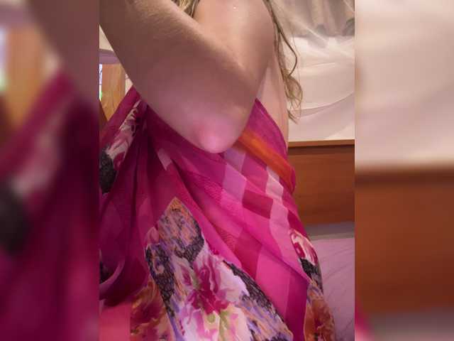 KinaMoonLove live cam on BongaCams