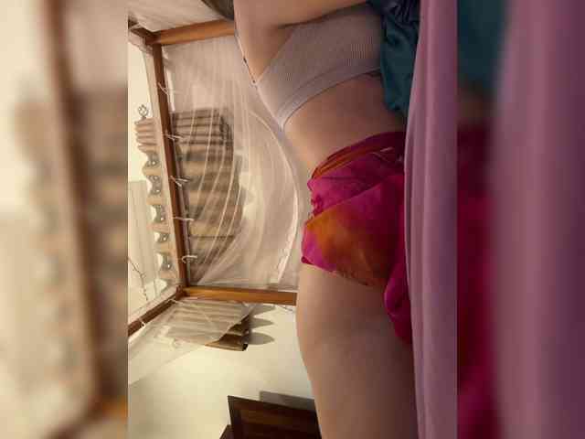 KinaMoonLove webcam
