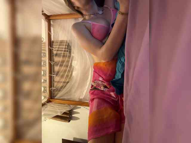 KinaMoonLove webcam