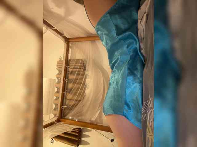 KinaMoonLove webcam