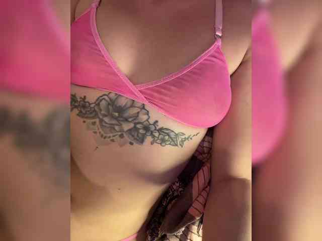 KinaMoonLove webcam