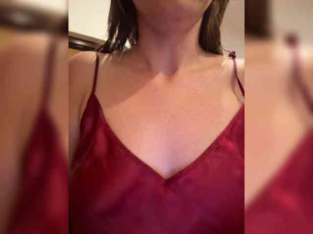 KinaMoonLove webcam