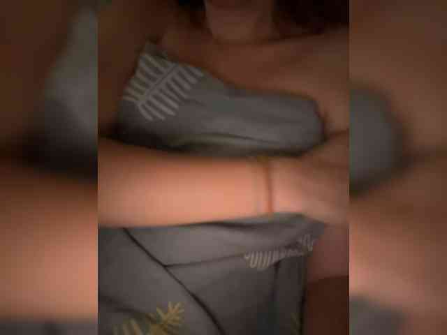 KinaMoonLove webcam