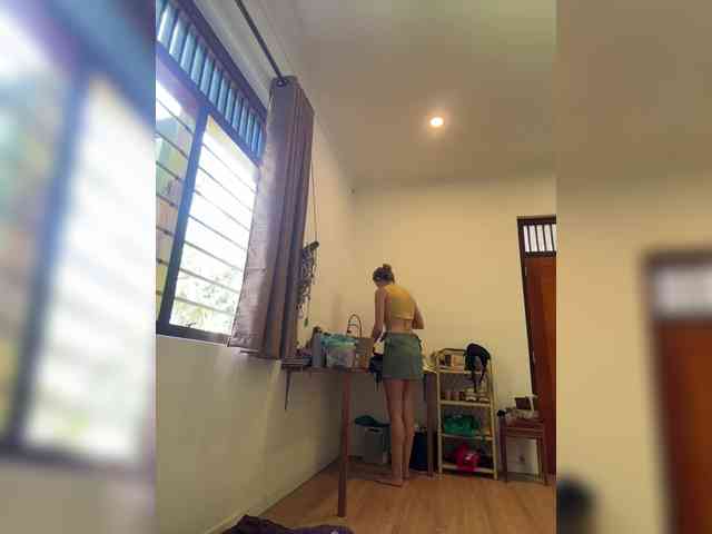 KinaMoonLove webcam
