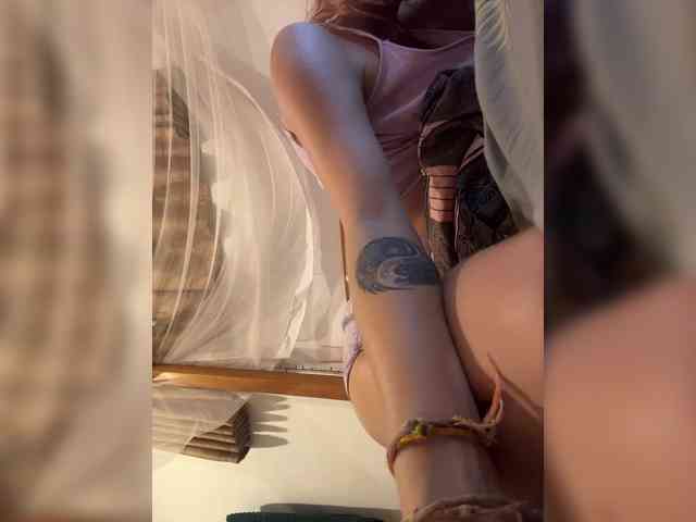 KinaMoonLove webcam