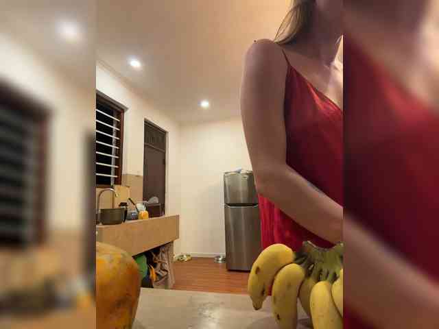 KinaMoonLove webcam