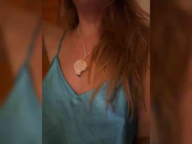 KinaMoonLove webcam
