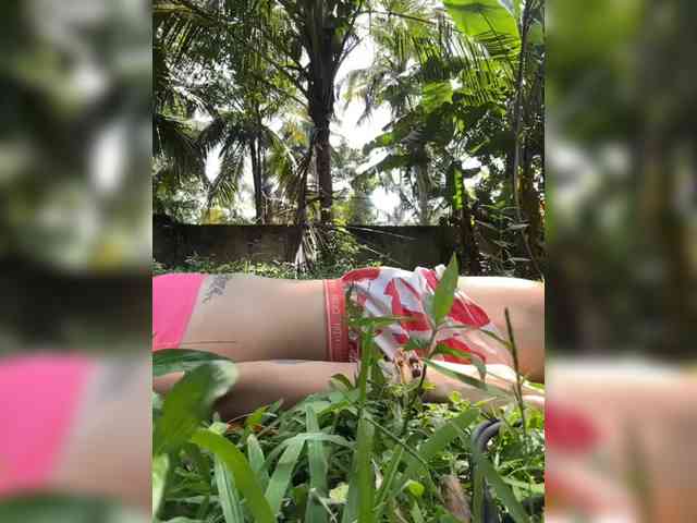 KinaMoonLove webcam