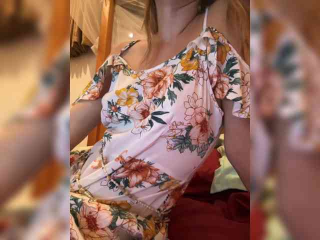 KinaMoonLove webcam