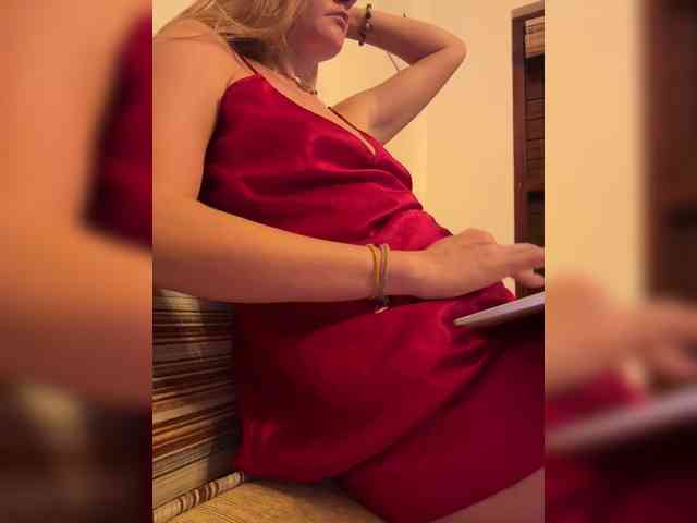KinaMoonLove webcam