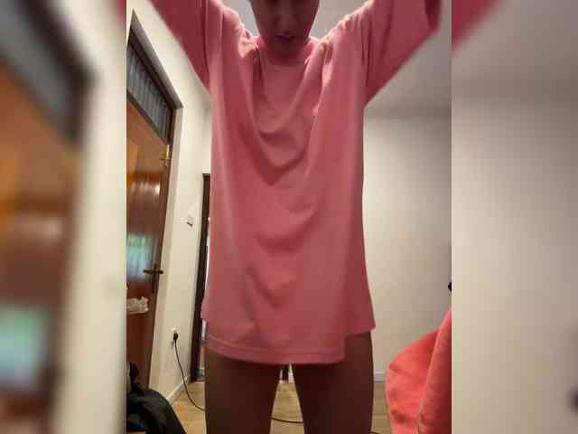 KinaMoonLove webcam