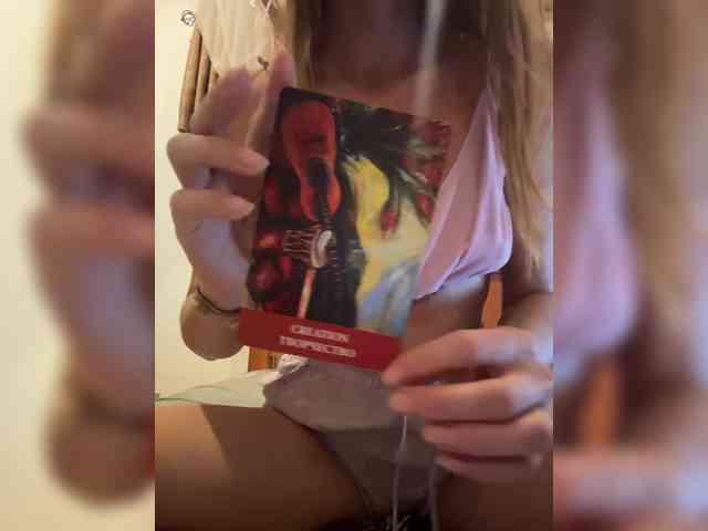 KinaMoonLove webcam