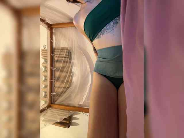 KinaMoonLove webcam