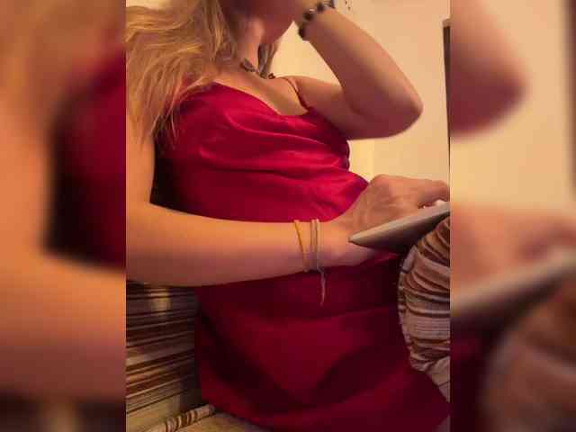 KinaMoonLove webcam