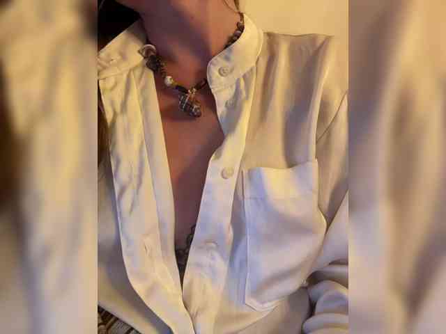 KinaMoonLove webcam