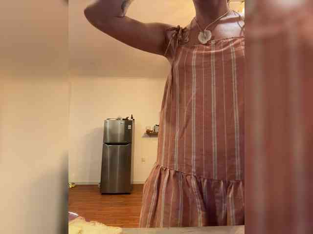KinaMoonLove webcam