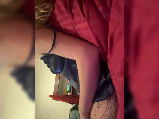 KinaMoonLove webcam