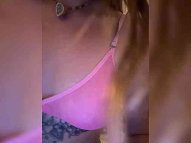 KinaMoonLove webcam