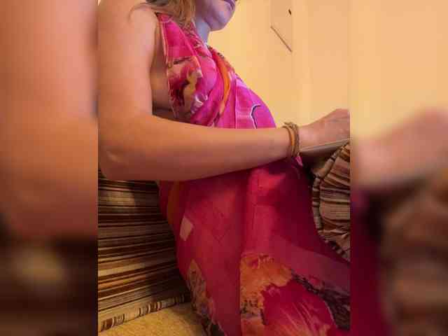 KinaMoonLove webcam