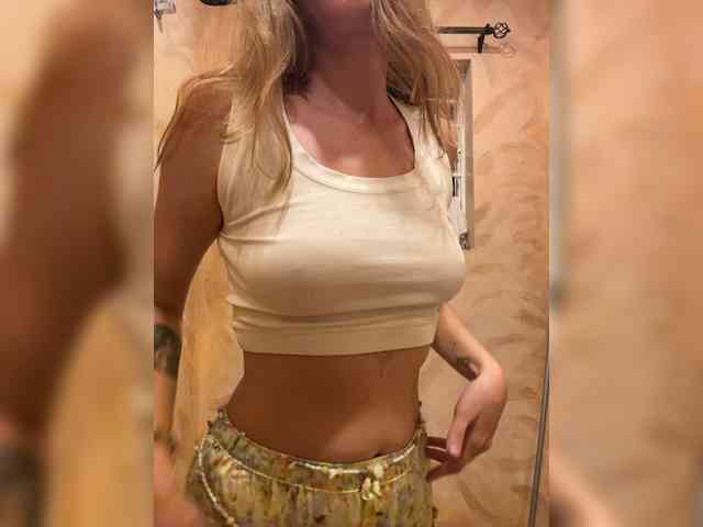 KinaMoonLove webcam