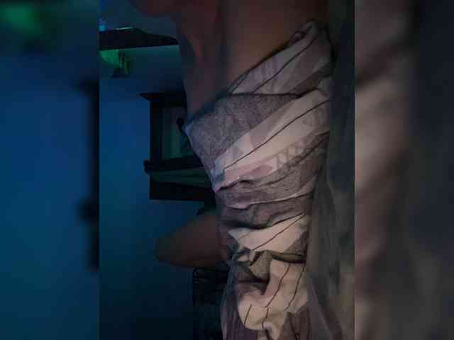 KinaMoonLove webcam
