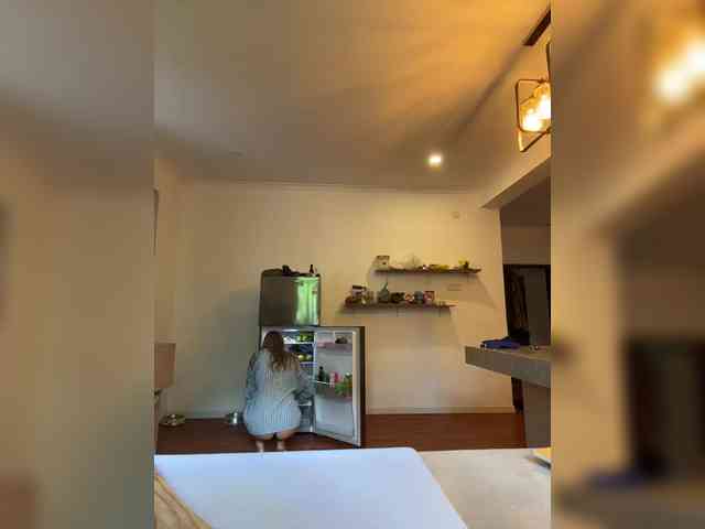 KinaMoonLove webcam